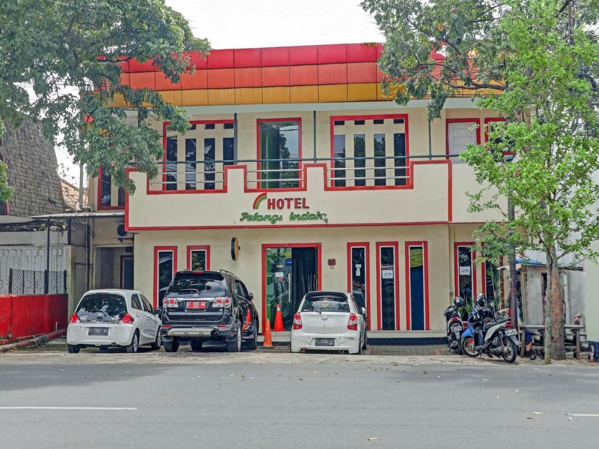 Spot On 90632 Hotel Pelangi Indah Paskal 万隆 外观 照片