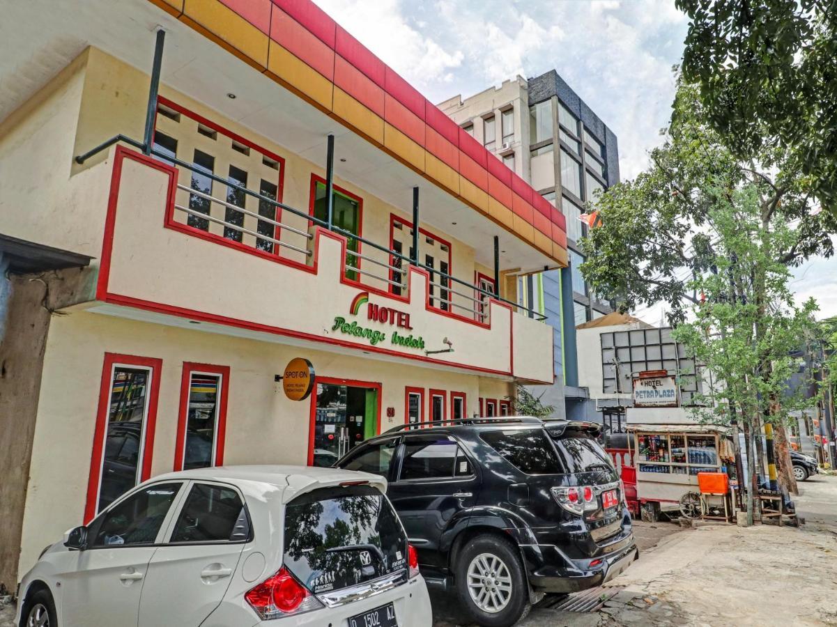 Spot On 90632 Hotel Pelangi Indah Paskal 万隆 外观 照片